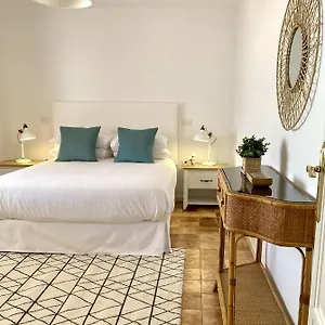 https://casa-cristina-puerto-del-carmen-lanzarote.in-canary-islands.com